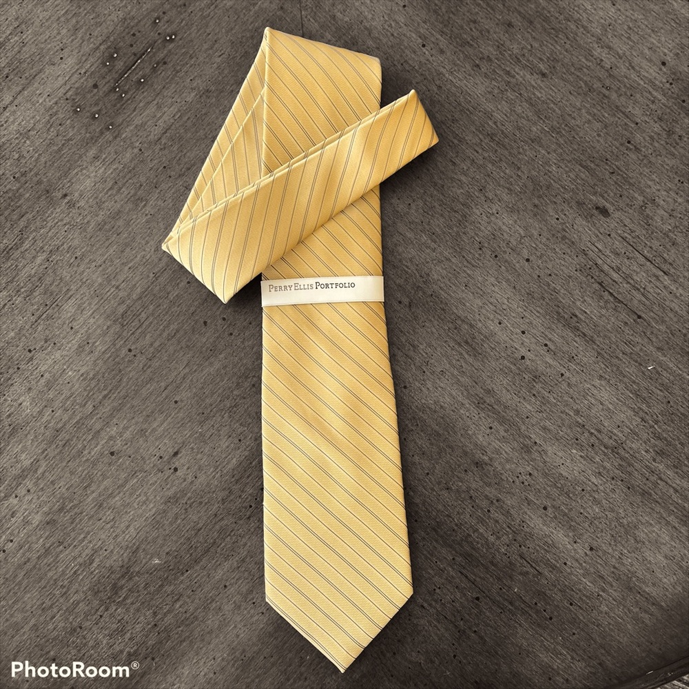 Perry Ellis Portfolio Men’s Tie - Yellow